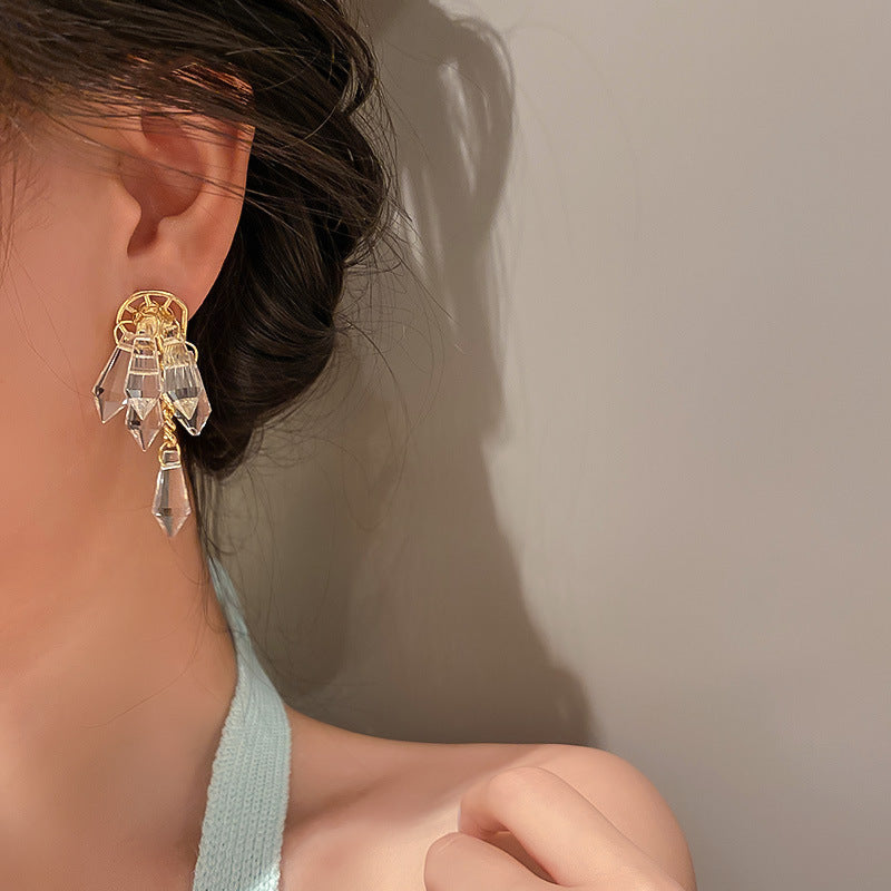 Palace Fashion Atmospheric Design Earrings French Dinner Style