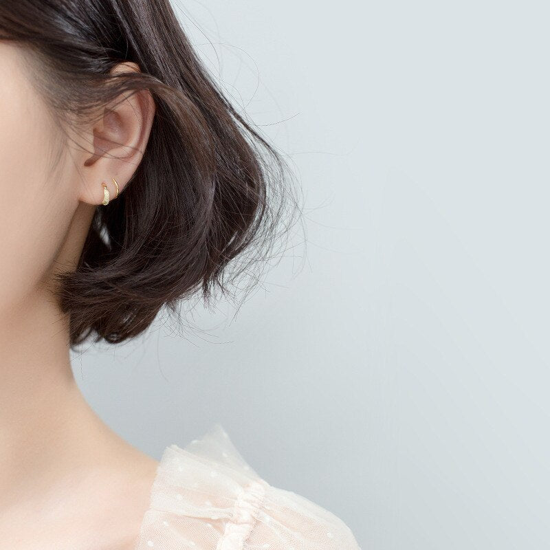 Temperament line spiral earrings